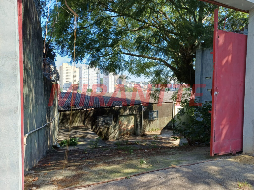 Terreno de 758m² em Imirim