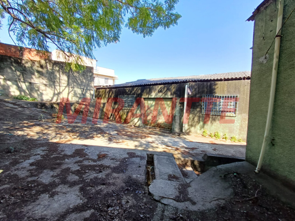 Terreno de 758m² em Imirim