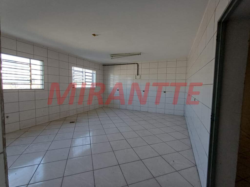 Terreno de 758m² em Imirim