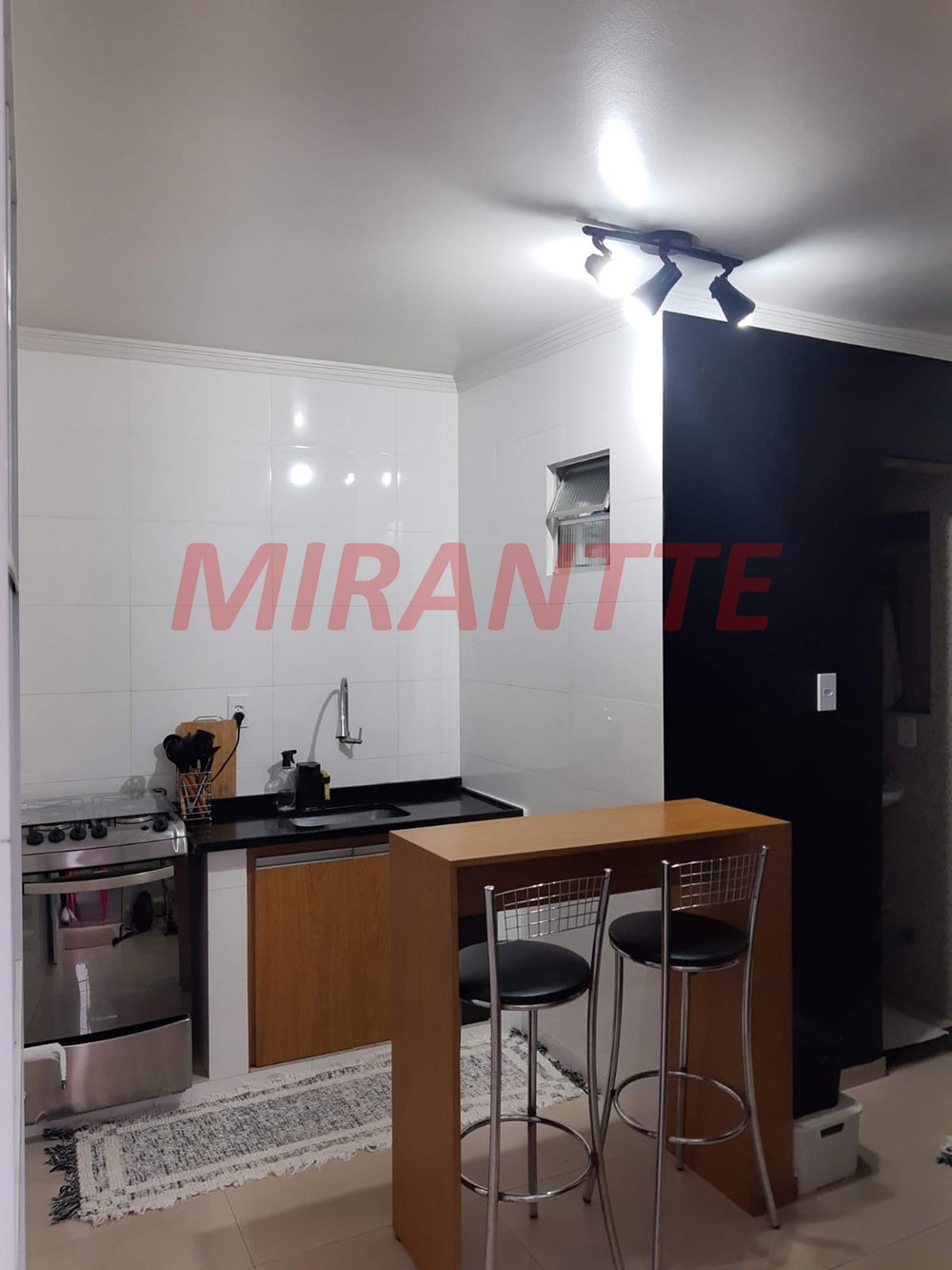 Sobrado de 96m² com 2 quartos em Jardim Brasil