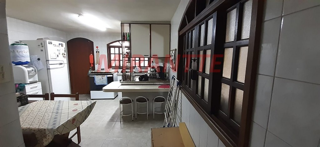 Sobrado de 156m² com 3 quartos em Santana