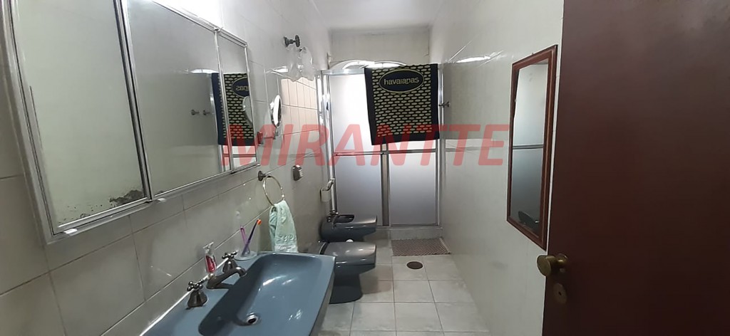 Sobrado de 156m² com 3 quartos em Santana