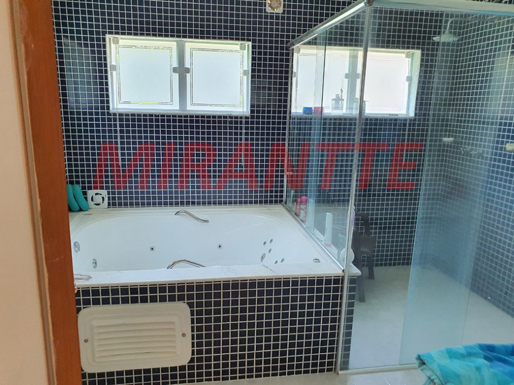 Sobrado de 531m² com 4 quartos em Serra da Cantareira