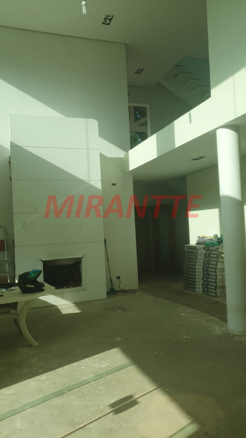 Sobrado de 531m² com 4 quartos em Serra da Cantareira