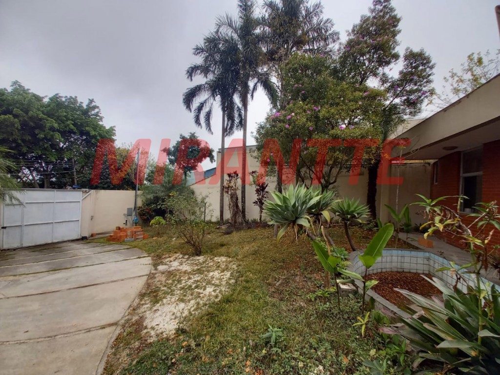 Terreno de 286m² em Jardim Guapíra