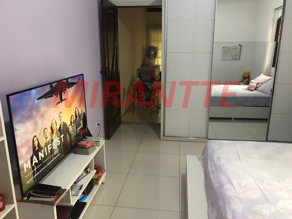 Sobrado de 164m² com 3 quartos em Santana