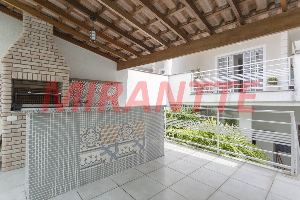 Sobrado de 310m² com 4 quartos em Santana