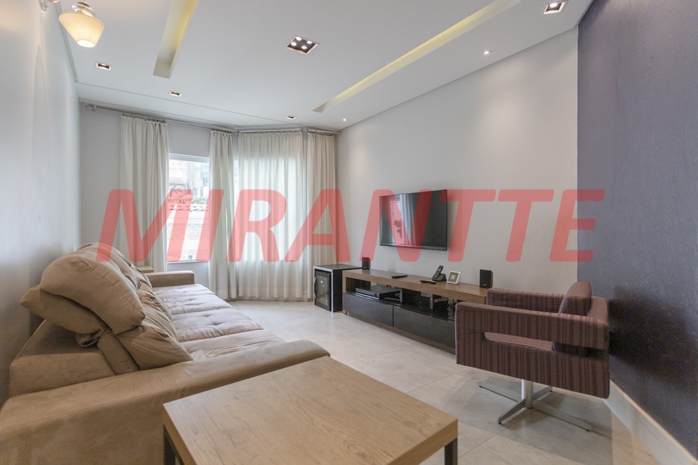 Sobrado de 310m² com 4 quartos em Santana