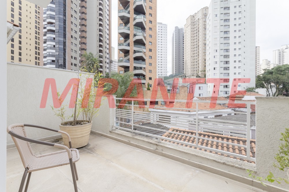 Sobrado de 310m² com 4 quartos em Santana
