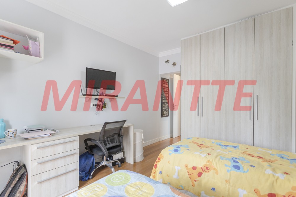 Sobrado de 310m² com 4 quartos em Santana