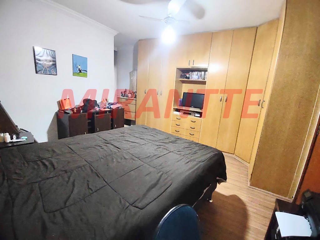 Sobrado de 195m² com 3 quartos em Santa Terezinha