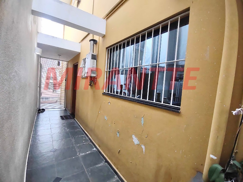 Sobrado de 195m² com 3 quartos em Santa Terezinha