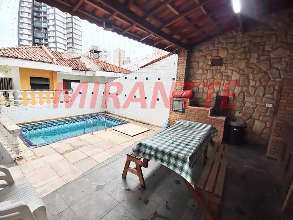 Sobrado de 195m² com 3 quartos em Santa Terezinha