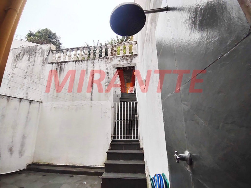 Sobrado de 195m² com 3 quartos em Santa Terezinha