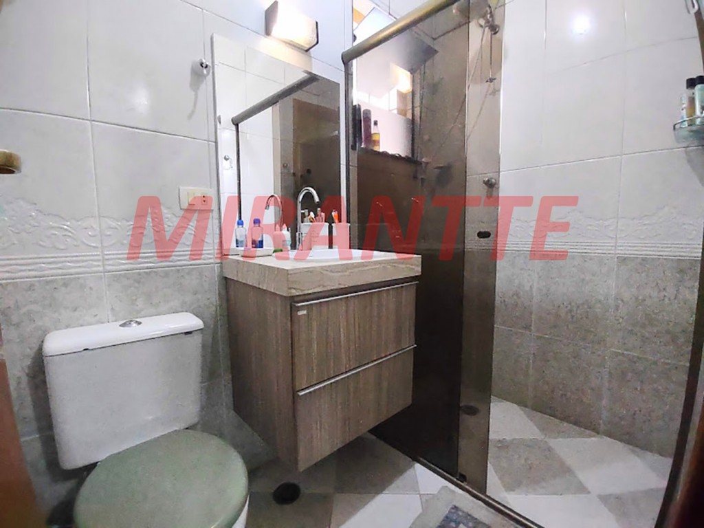 Sobrado de 195m² com 3 quartos em Santa Terezinha