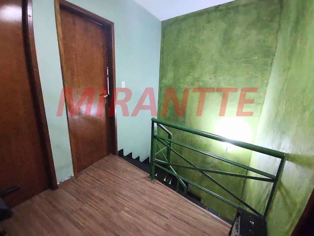 Sobrado de 195m² com 3 quartos em Santa Terezinha