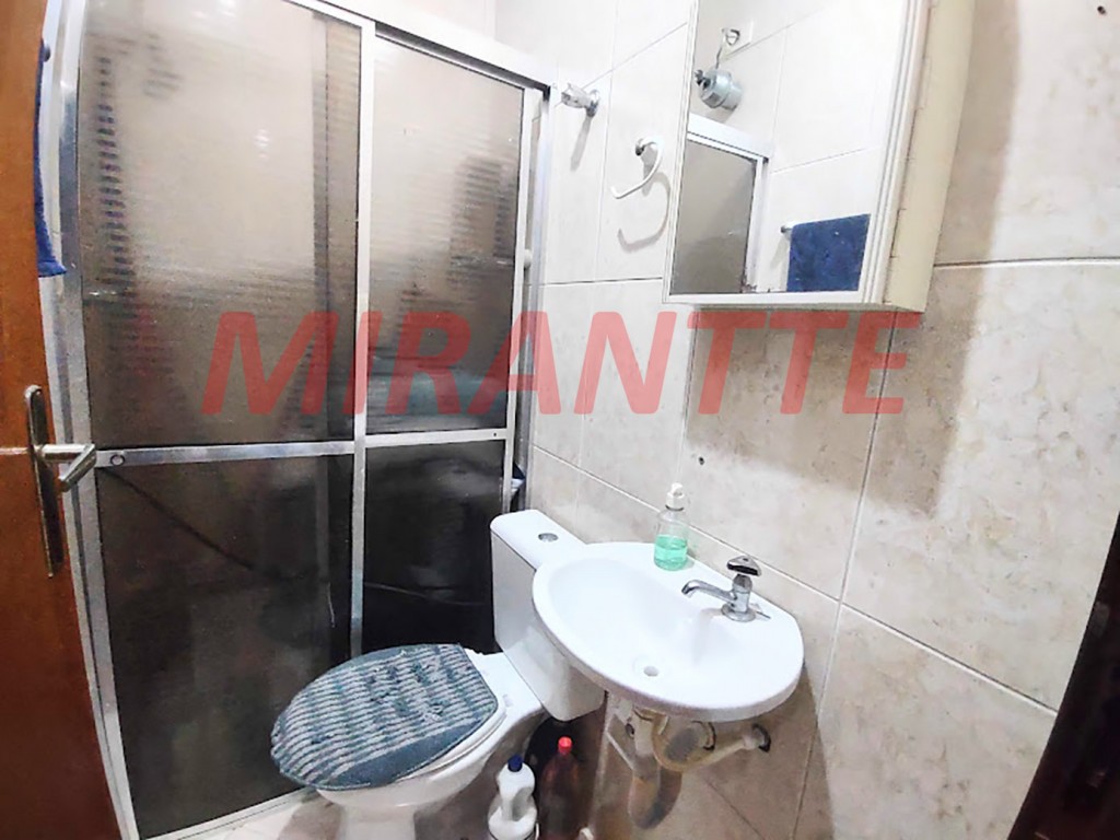Sobrado de 195m² com 3 quartos em Santa Terezinha