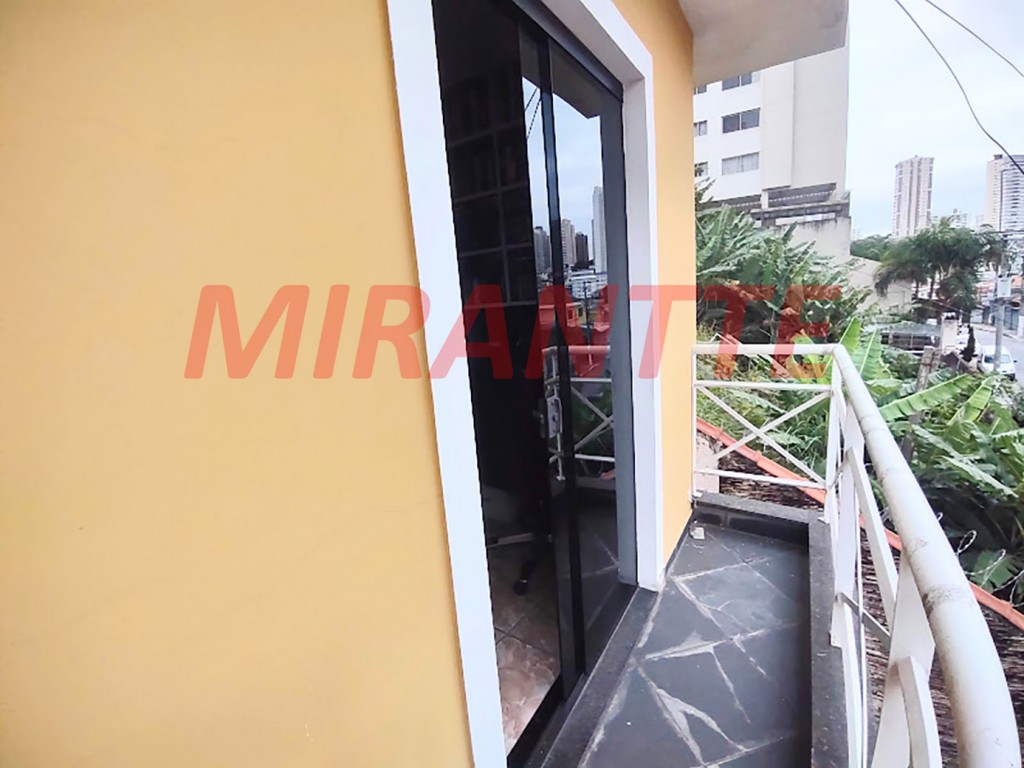 Sobrado de 195m² com 3 quartos em Santa Terezinha