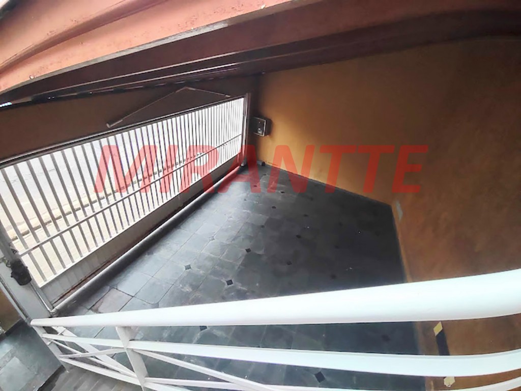Sobrado de 195m² com 3 quartos em Santa Terezinha