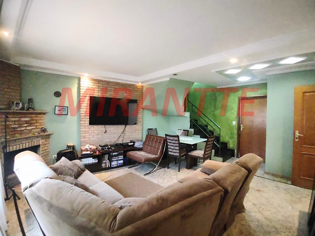 Sobrado de 195m² com 3 quartos em Santa Terezinha