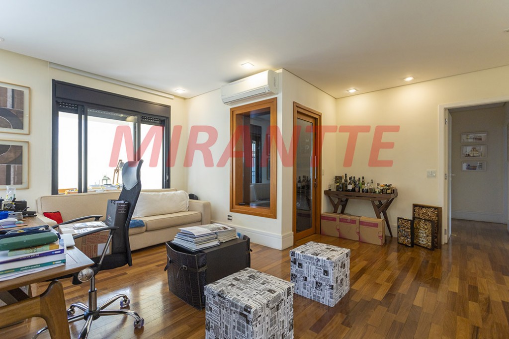 Apartamento de 207m² com 3 quartos em Jardim Panorama