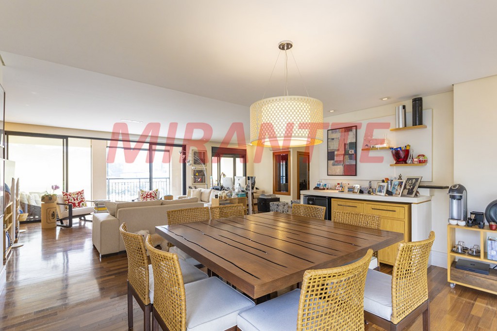 Apartamento de 207m² com 3 quartos em Jardim Panorama