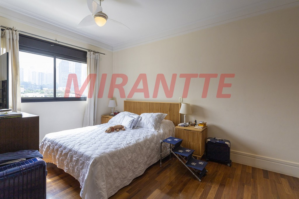 Apartamento de 207m² com 3 quartos em Jardim Panorama