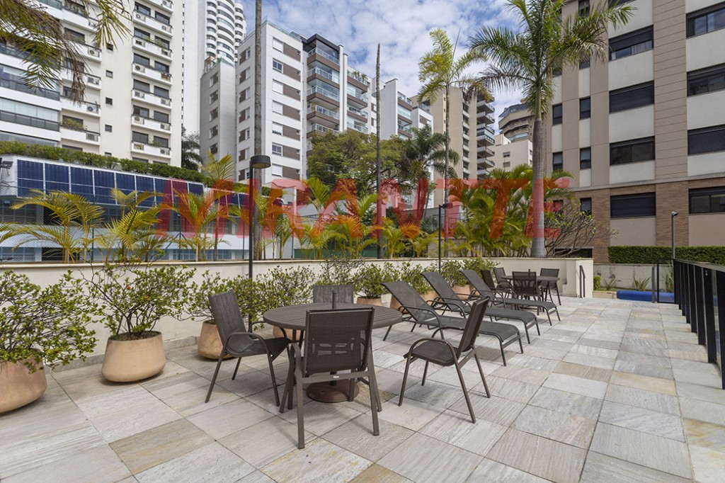 Apartamento de 207m² com 3 quartos em Jardim Panorama
