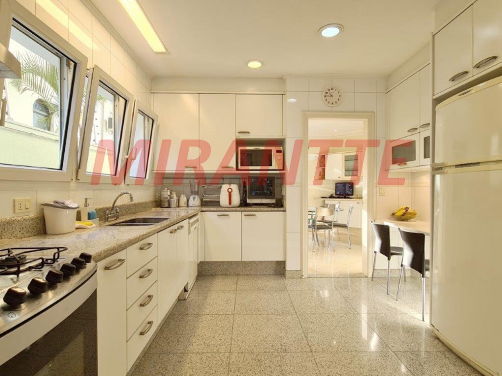Sobrado de 899m² com 4 quartos em Alto da Boa Vista