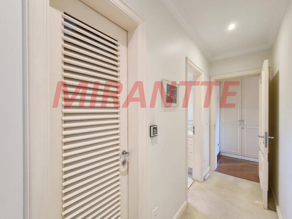 Sobrado de 899m² com 4 quartos em Alto da Boa Vista