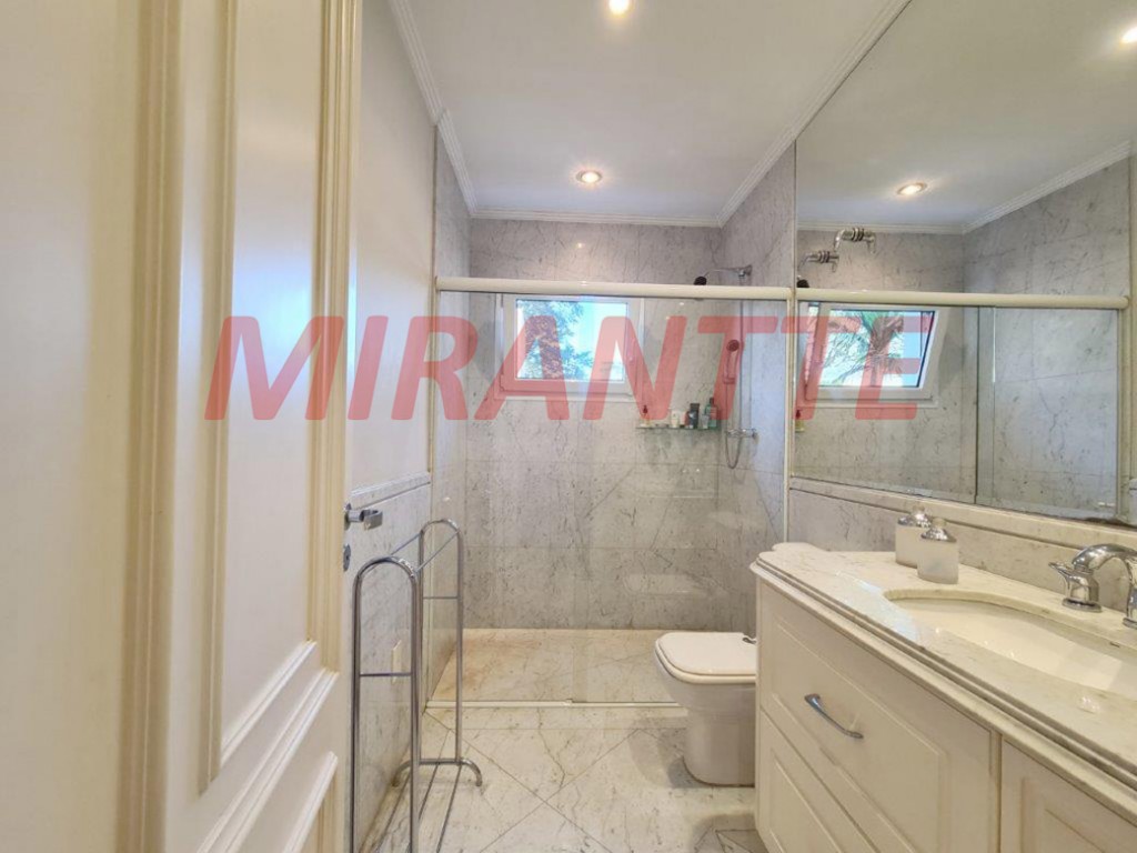 Sobrado de 899m² com 4 quartos em Alto da Boa Vista