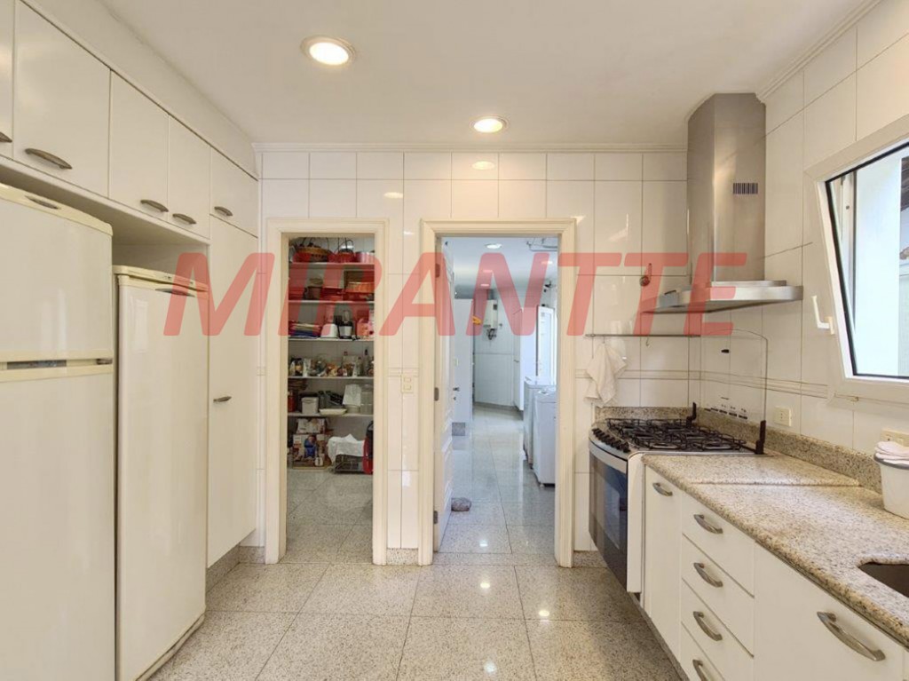 Sobrado de 899m² com 4 quartos em Alto da Boa Vista