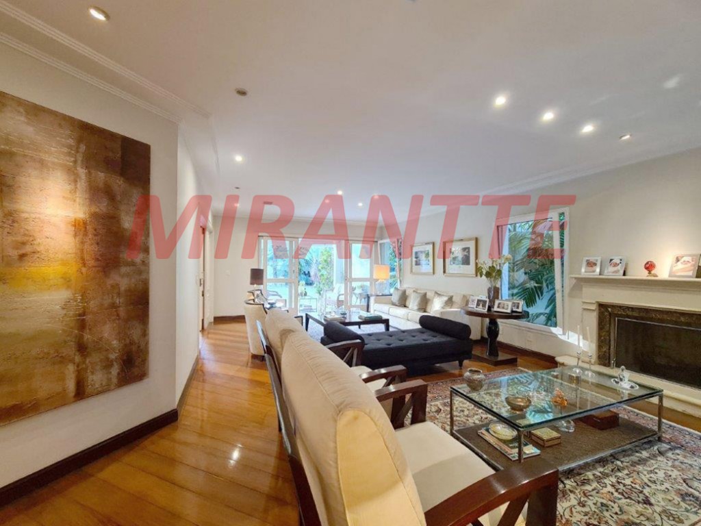 Sobrado de 899m² com 4 quartos em Alto da Boa Vista