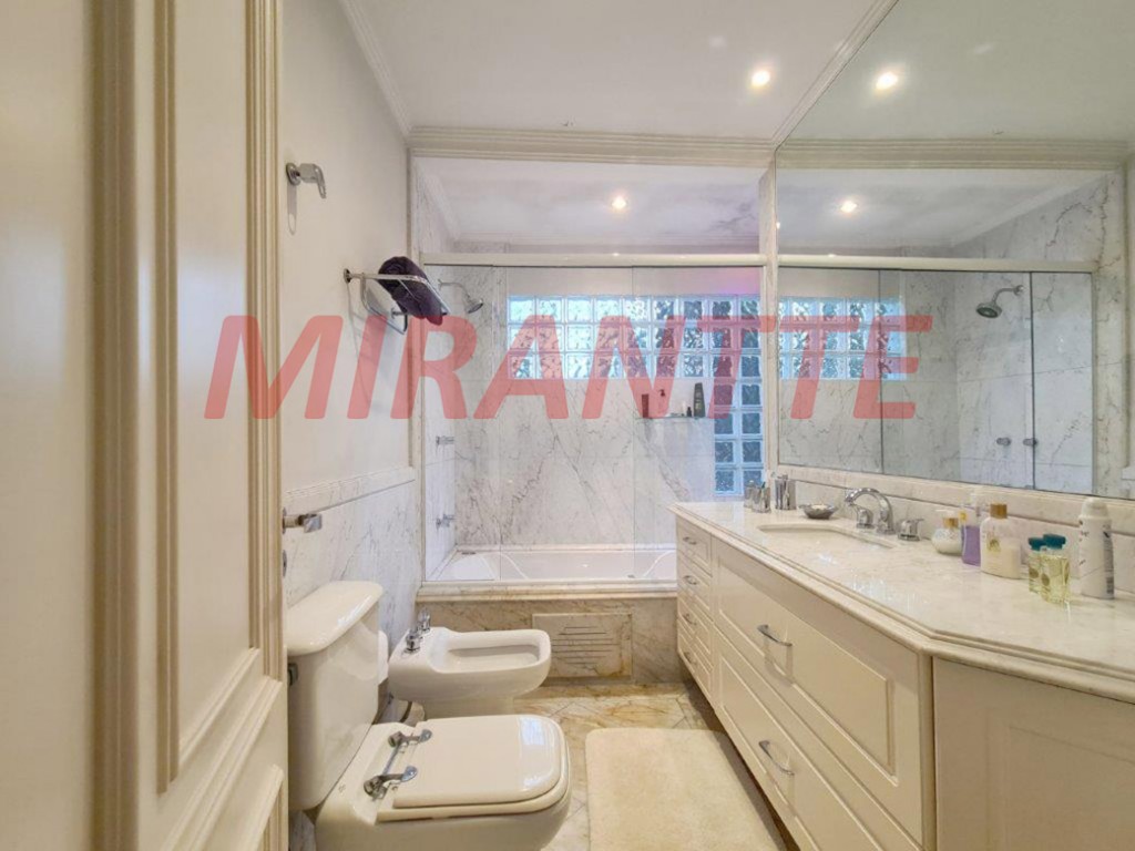 Sobrado de 899m² com 4 quartos em Alto da Boa Vista