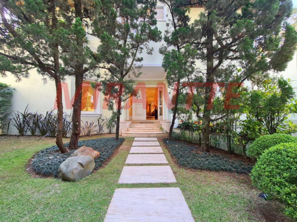 Sobrado de 899m² com 4 quartos em Alto da Boa Vista