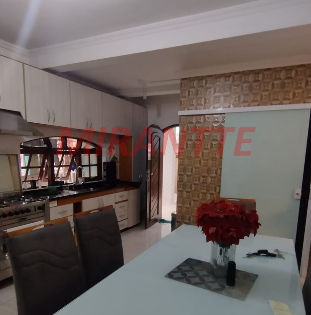Sobrado de 297m² com 4 quartos em Vila Maria Alta
