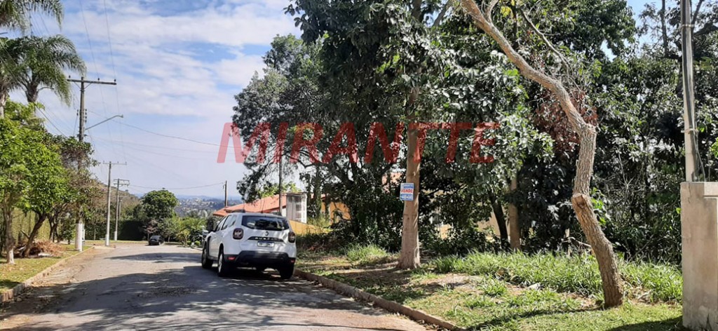 Terreno de 1280m² em Alpes de Caieiras