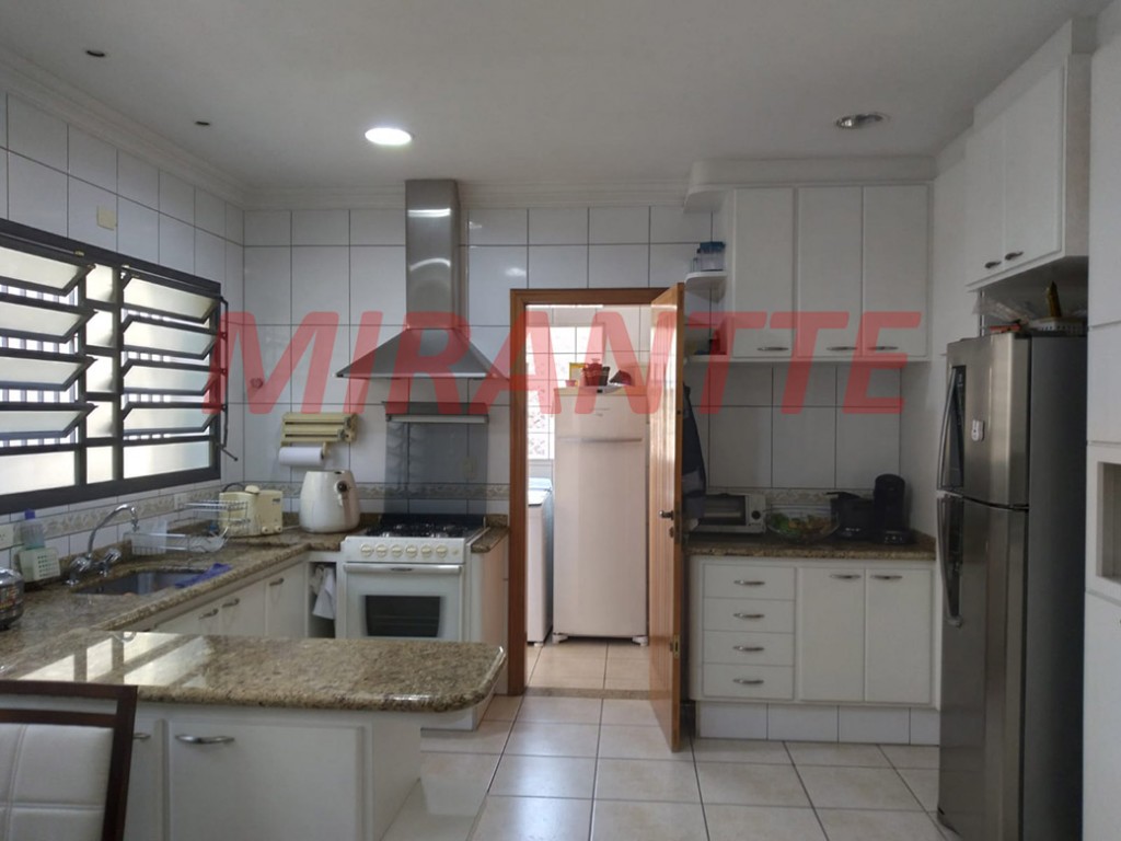 Sobrado de 226m² com 3 quartos em Chácara Santo Antônio