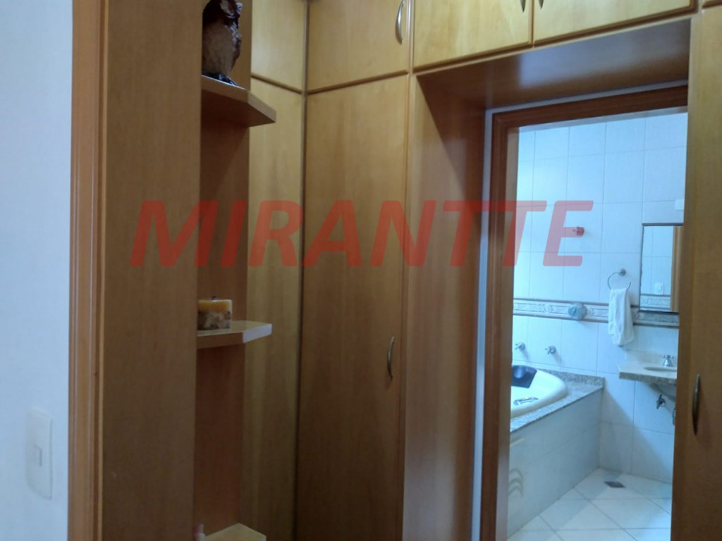 Sobrado de 226m² com 3 quartos em Chácara Santo Antônio