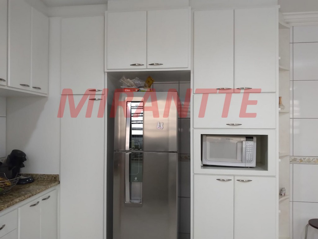 Sobrado de 226m² com 3 quartos em Chácara Santo Antônio