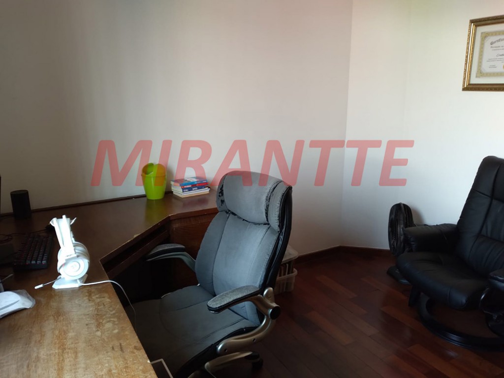 Sobrado de 226m² com 3 quartos em Chácara Santo Antônio