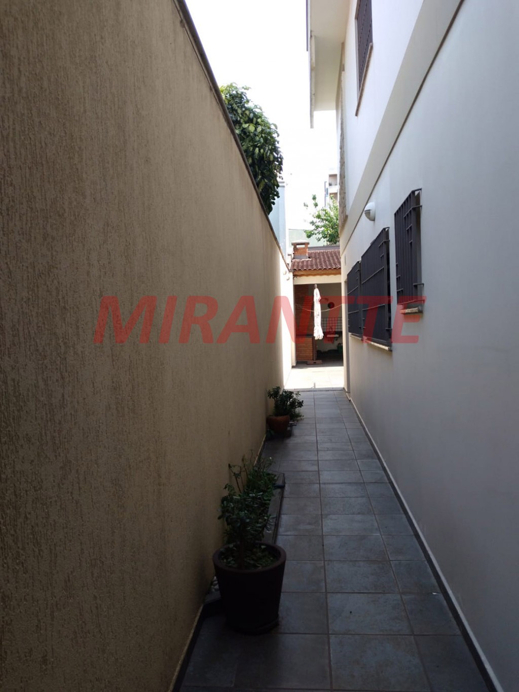 Sobrado de 226m² com 3 quartos em Chácara Santo Antônio