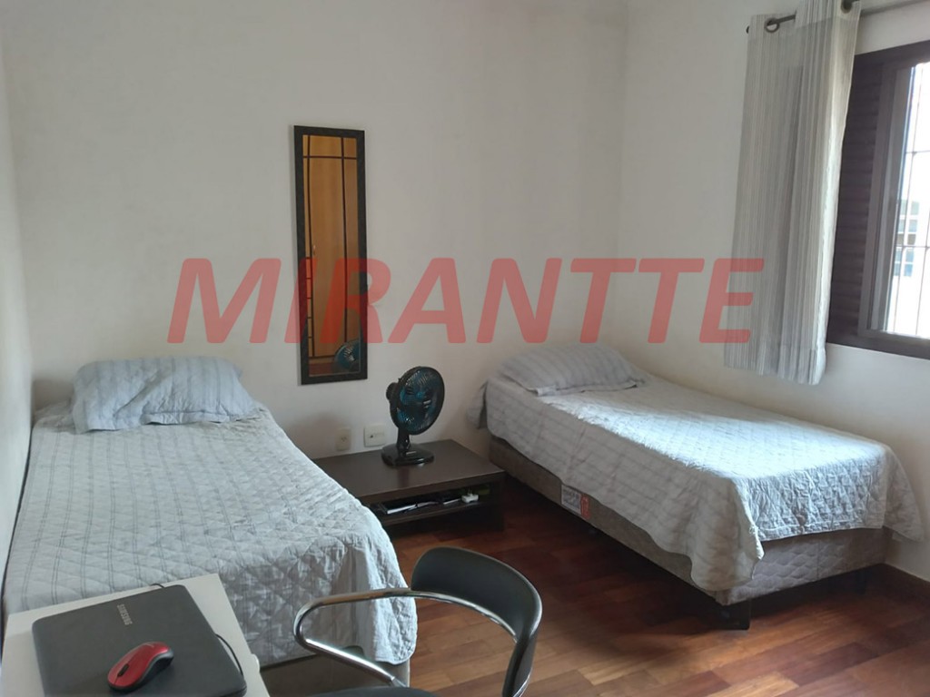 Sobrado de 226m² com 3 quartos em Chácara Santo Antônio
