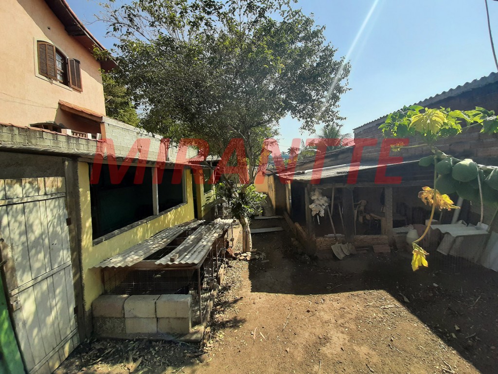 Sobrado de 250m² com 5 quartos em Quitaúna