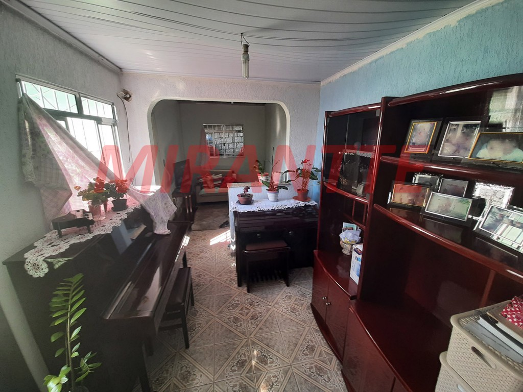 Casa terrea de 200m² com 3 quartos em Quitaúna