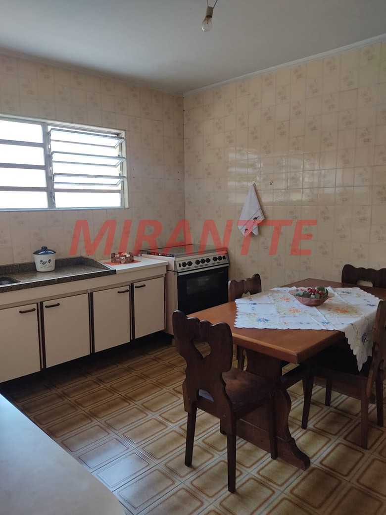 Sobrado de 325m² com 3 quartos em Horto Florestal