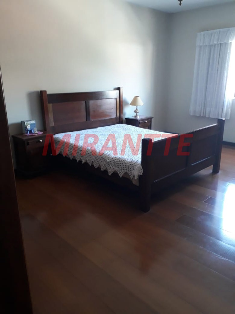 Sobrado de 325m² com 3 quartos em Horto Florestal