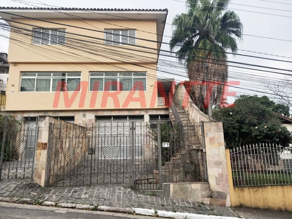 Sobrado de 325m² com 3 quartos em Horto Florestal