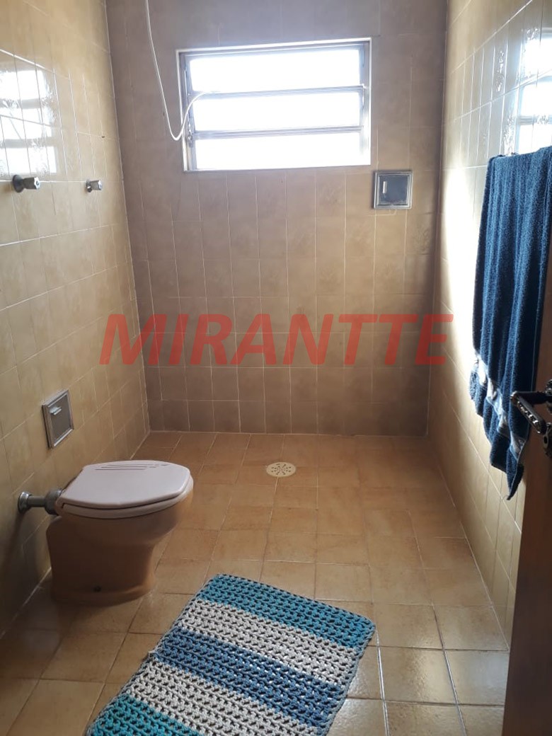 Sobrado de 325m² com 3 quartos em Horto Florestal