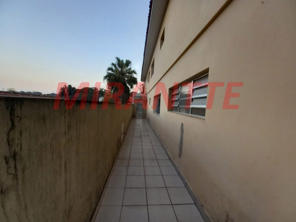 Sobrado de 325m² com 3 quartos em Horto Florestal